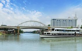 Krungsri River Hotel
